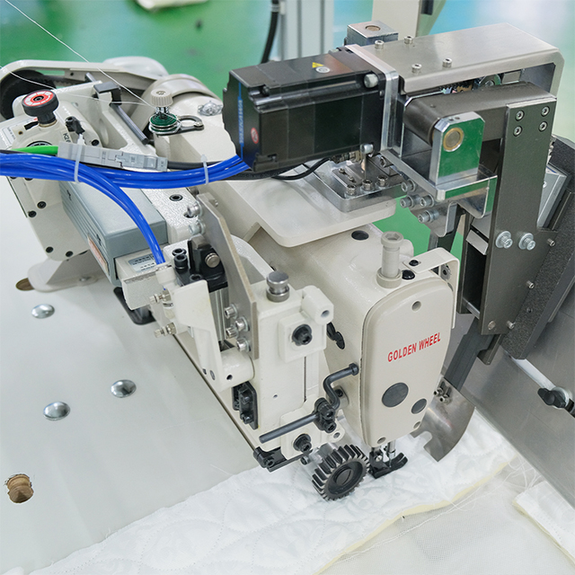 XDB-300 Máquina de coser automática con volante superior tipo almohada para colchón 